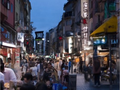 年哥，商贸频道上的 another story